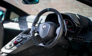 Lamborghini Aventador SV LP750-4 Roadster 15