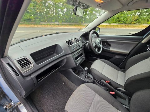 Skoda Roomster S TSI DSG 16