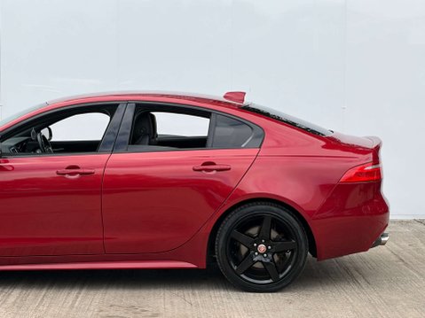 Jaguar XE 2.0 XE R-Sport D Auto 4dr 41