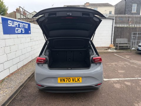 Volkswagen ID.3 Pro Performance 58kWh Family Auto 5dr 57