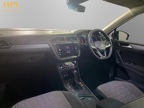 Volkswagen Tiguan 2.0 TDI Life SUV 5dr Diesel DSG Euro 6 (s/s) (150 ps) Cruise Control - DAB 14