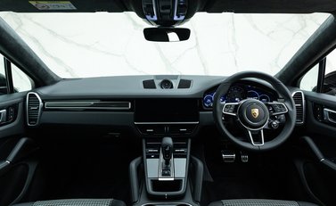 Porsche Cayenne GTS 15