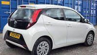 Toyota Aygo 1.0 VVT-i x-play Hatchback 5dr Petrol x-shift Euro 6 (Safety Sense) (71 ps) 9