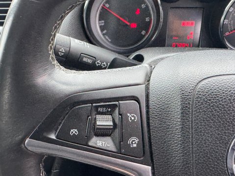 Vauxhall Mokka 1.7 CDTi Exclusiv 2WD Euro 5 (s/s) 5dr 10