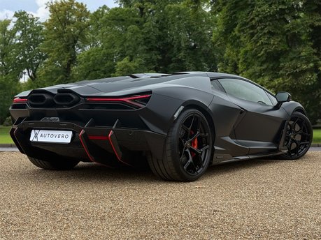 Lamborghini Revuelto V12 5