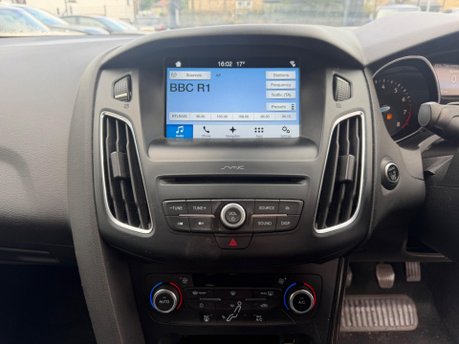 Ford Focus TITANIUM 17