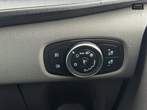 Ford Transit Custom AUTO Crew Cab SWB L1H1 320 Sport Air Con Camera Nav NO VAT SELECT 26