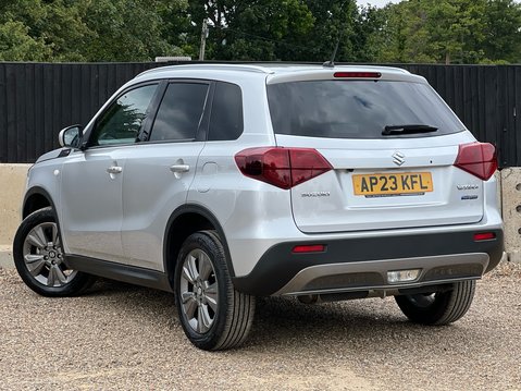Suzuki Vitara SZ-T 2