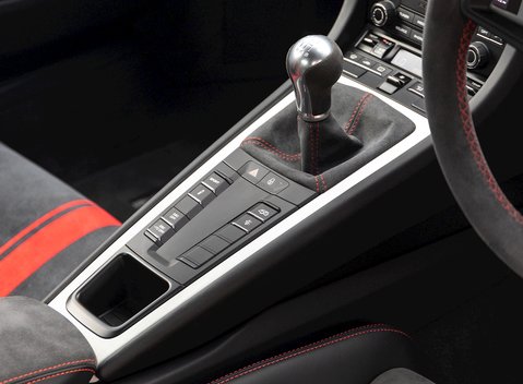 Porsche 911 (991.2) GT3 18