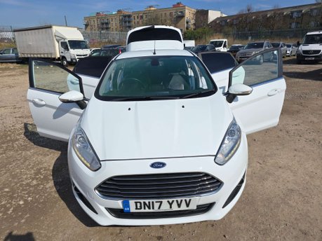 Ford Fiesta 1.0T EcoBoost Titanium X Hatchback 5dr Petrol Powershift Euro 6 (100 ps) 32