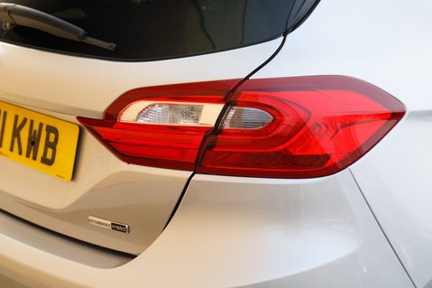 Ford Fiesta ST-LINE EDITION MHEV 9