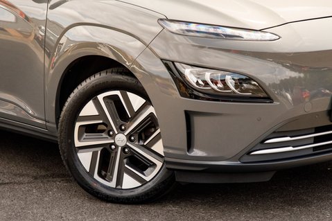 Hyundai KONA ULTIMATE 12