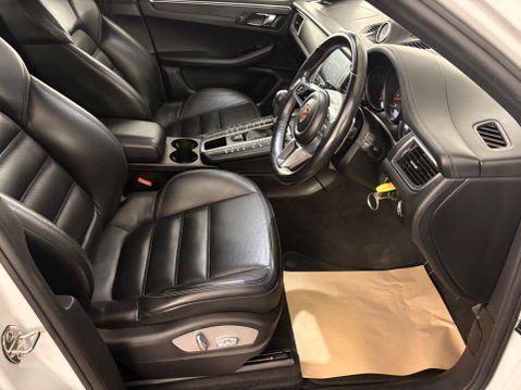 Porsche Macan 3.0T V6 GTS SUV 5dr Petrol PDK 4WD Euro 6 (s/s) (360 ps) 5