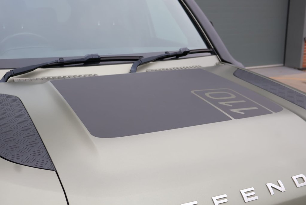 Land Rover Defender 110 P300 SE STYLED BY SEEKER FACTORY MATT FINISH HUGER SPEC  18