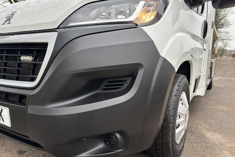 Peugeot Boxer 165ps BlueHDi 335 Drop & Go Low Floor Traffic Management - Toolbox 18