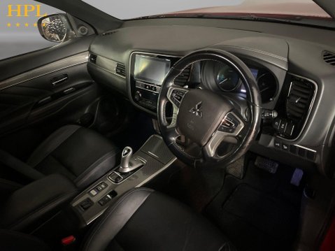 Mitsubishi Outlander 2.4h TwinMotor 13.8kWh 4h SUV 5dr Petrol Plug-in Hybrid CVT 4WD Euro 6 (s/s 12