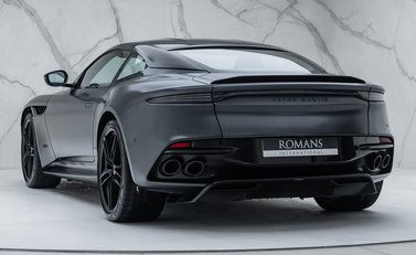 Aston Martin DBS Superleggera 10