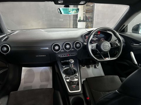 Audi TT 1.8 TT Black Edition TFSI 3dr 59