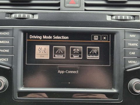 Volkswagen Golf 2.0 Golf GTD Semi-Automatic 5dr - NATIONAL DELIVERY* 27