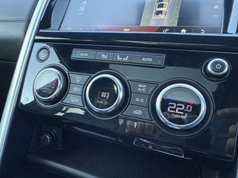 Land Rover Discovery SDV6 HSE LUXURY 47
