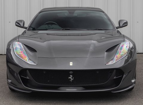 Ferrari 812 Superfast 4