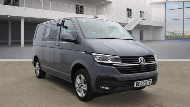 Volkswagen Transporter AUTO Crew Cab 204ps SWB L1H1 T32 Kombi Highline Air Con Cam EURO 6 53