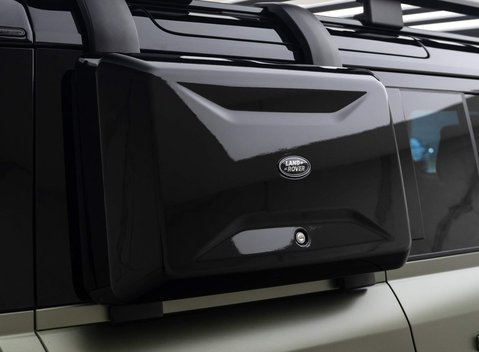 Land Rover Defender V8 31