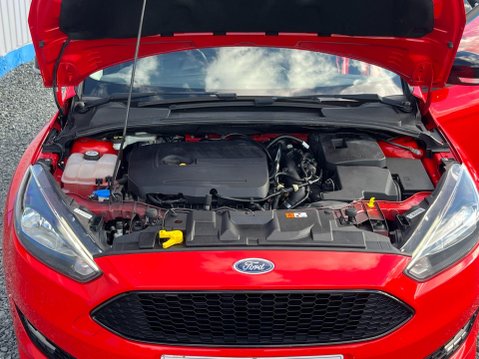 Ford Focus 1.5T EcoBoost Zetec S Red Edition Euro 6 (s/s) 5dr 41