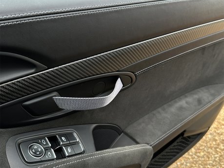 Porsche 718 CAYMAN GT4 RS PDK 97