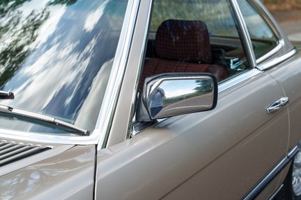 Mercedes-Benz SL Series 380 SL 10