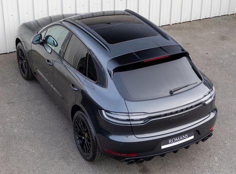 Porsche Macan GTS 9