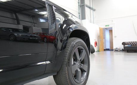 Land Rover Defender D300 Hard Top x-Dynamic HSE - Jump Seat - High Spec Just Serviced - VAT Q 17