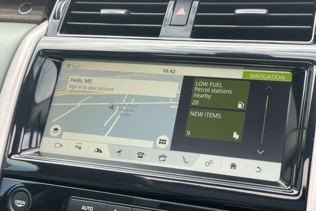 Land Rover Discovery 3.0 TD V6 HSE Luxury SUV 5dr Diesel Auto 4WD Euro 6 (s/s) (258 ps) 56