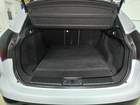 Jaguar F-Pace 3.0 D300 V6 S Auto AWD Euro 6 (s/s) 5dr 9