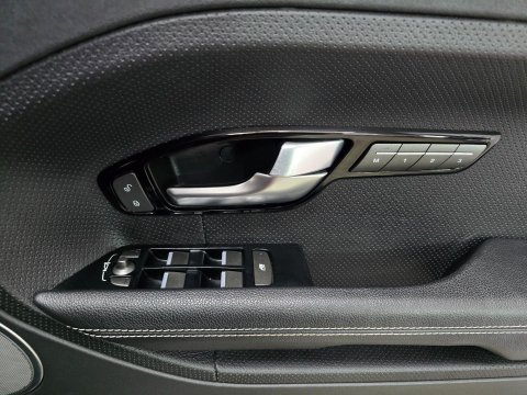 Land Rover Range Rover Evoque 2.2 SD4 Dynamic Auto 4WD Euro 5 (s/s) 5dr 36