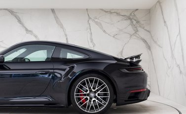 Porsche 911 Turbo (992) 26