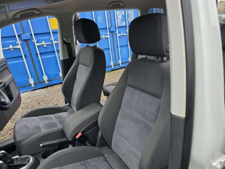Volkswagen Touran 1.4 TSI SE MPV 5dr Petrol DSG Euro 5 (140 ps) 34