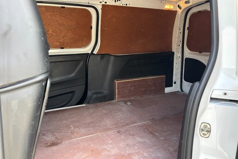 Citroen Berlingo 950 Enterprise XL 102 ps BlueHdi Panel Van 10