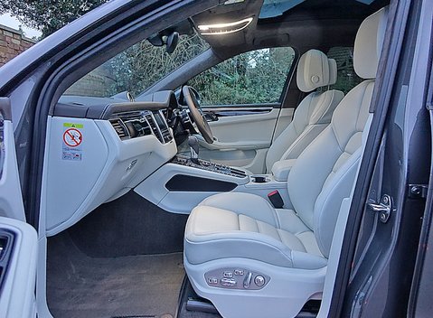 Porsche Macan Turbo 9