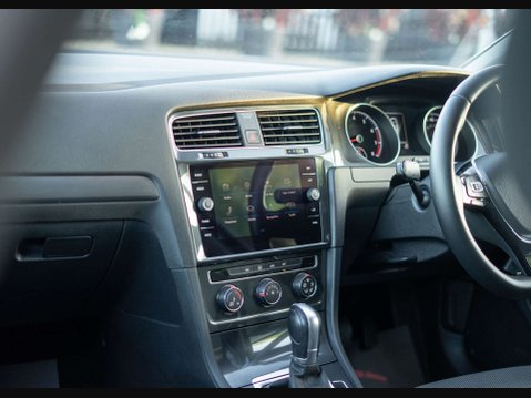 Volkswagen Golf 1.5 Golf SE Nav TSi Evo Semi-Auto 5dr 16