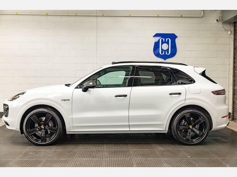 Porsche Cayenne 3.0 V6 E-Hybrid 17.9kWh Platinum Edition TiptronicS 4WD Euro 6 (s/s) 5dr (3 5