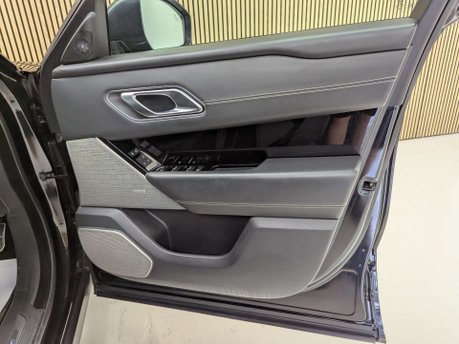 Land Rover Range Rover Velar 3.0 Range Rover Velar R-Dynamic HSE D300 Auto 4WD 5dr 29