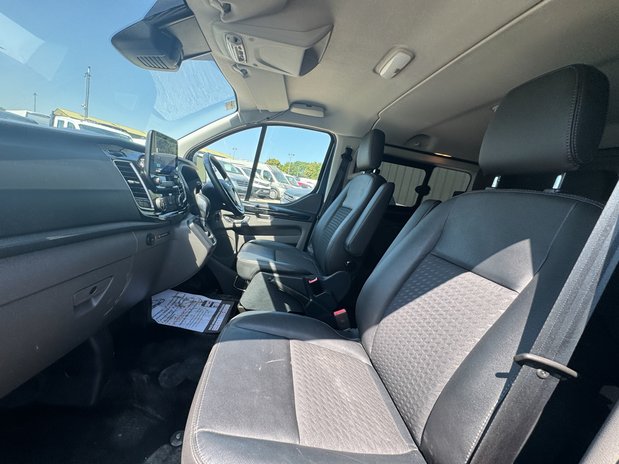 Ford Transit Custom AUTO Crew Cab SWB L1H1 320 Sport Air Con Camera Nav NO VAT SELECT 15