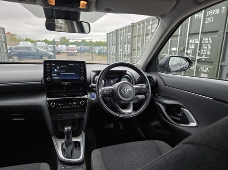 Toyota Yaris Cross 1.5 VVT-h Icon SUV 5dr Petrol Hybrid E-CVT Euro 6 (s/s) (116 ps) 44