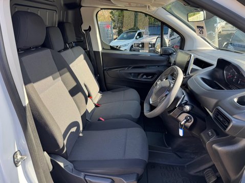 Peugeot Partner BLUEHDI PROFESSIONAL PREMIUM PLUS L1 15