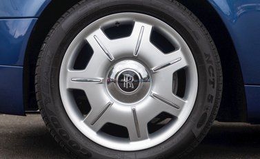 Rolls-Royce Phantom Drophead Coupe 12