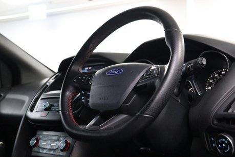 Ford Focus ST-LINE X 12