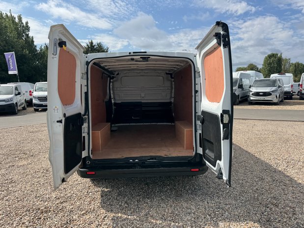Renault Trafic LWB L2H1 [SOLD KH] Low roof Advance LL30 Aircon Sensors EURO 6 8