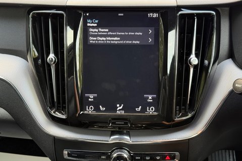 Volvo XC60 T5 R-DESIGN AWD - RARE COLOUR - VOLVO SERVICE HISTORY 36