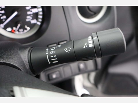 Nissan Navara 2.3 Navara Tekna dCi Auto 4WD 5dr 45